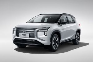 Новый кроссовер от Mitsubishi получил китайскую начинку